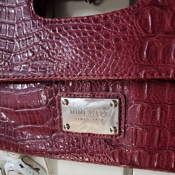 Nine West burgundy clutch purse - Picture 4 of 12